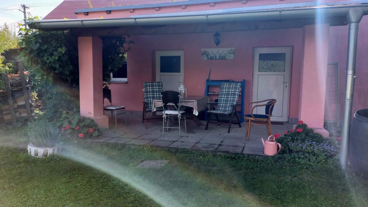 Pavlov24 - Zahradní domečky Apartamento Exterior foto