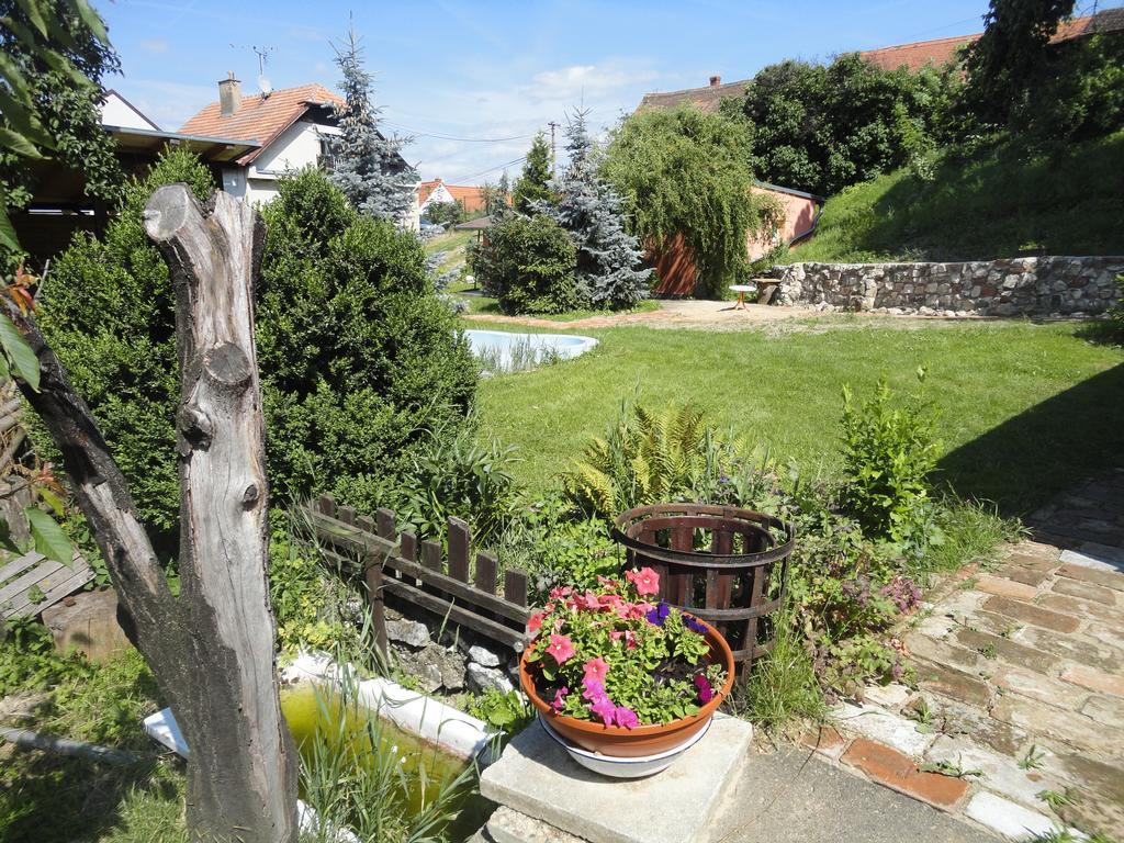 Pavlov24 - Zahradní domečky Apartamento Exterior foto
